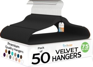 10 Amazon Dorm Room Organization Essentials That Actually Save Space 7 hangers